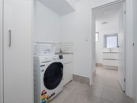 Beerburrum St, 2/22 Dicky Beach - Accommodation Rockhampton 3