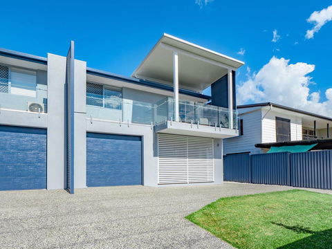 Beerburrum St, 2/22 Dicky Beach - Accommodation Rockhampton 2