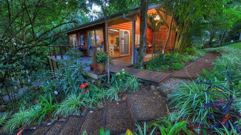 Belle's At Montville - Accommodation Rockhampton 0