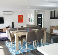 Ben's Place - modern  convenient - Accommodation Rockhampton