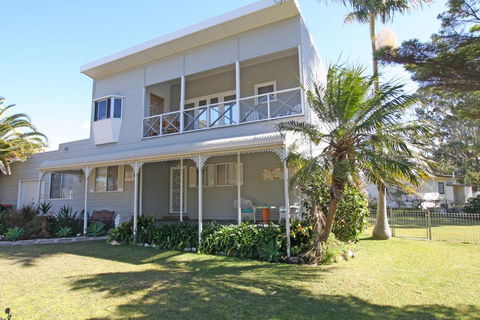 Berrara's Home Away From Home - Accommodation Rockhampton 0
