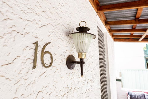 Best Central House - SLEEPS 11 !! - Accommodation Rockhampton 1