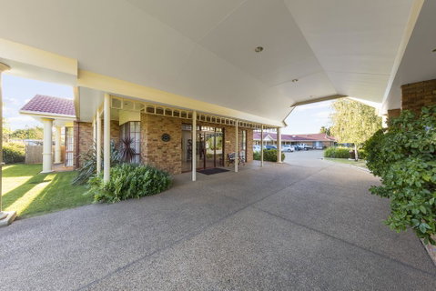 Best Western Ambassador Motor Inn & Apartments - Accommodation Rockhampton 2