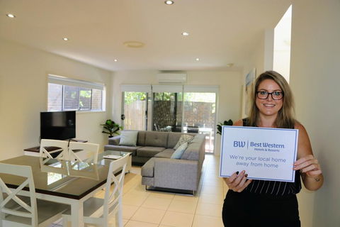 Best Western Plus Quarterdecks Retreat - Accommodation Rockhampton 3