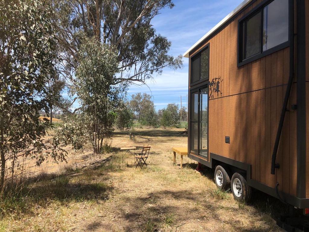 Burrumbuttock ACT Accommodation Rockhampton