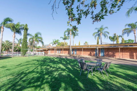 Billabong Motel - Accommodation Rockhampton 0