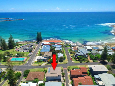 Bimbadeen Unit 3 - Across From The Beach - Lift In Complex - Accommodation Rockhampton 3