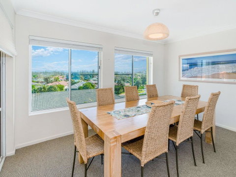 Bindaree 9 - Spectacular Views - Accommodation Rockhampton 1
