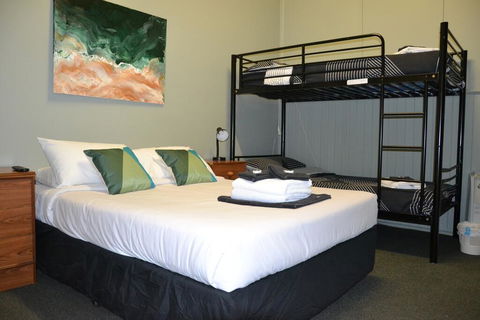 Black Diamond Lodge - Accommodation Rockhampton 2