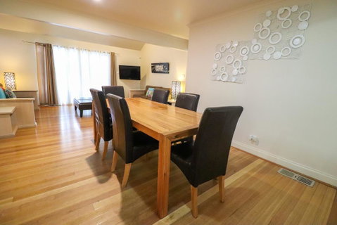 Blackbutt Family Loft Townhouse - Accommodation Rockhampton 3