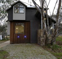 Blue Ice - Accommodation Rockhampton