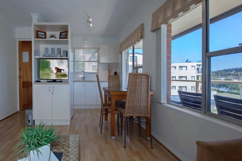 Blue Vista, Unit 8/13 Victoria Parade - Accommodation Rockhampton 3