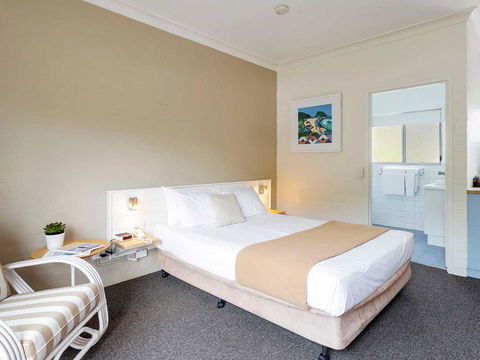 Blueys Motel - Accommodation Rockhampton 2