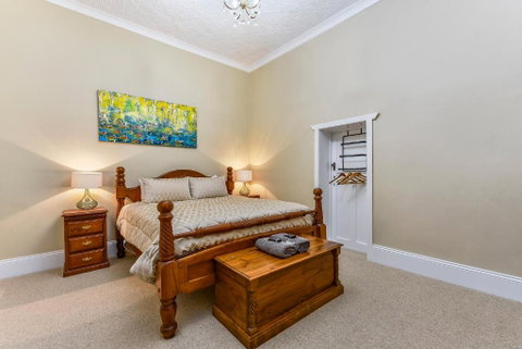 The Jazz B&B - Accommodation Rockhampton 3
