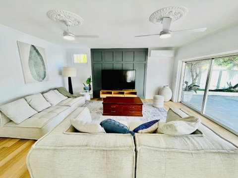 Waterfront Home In Heart Of Surfers Paradise - Accommodation Rockhampton 2