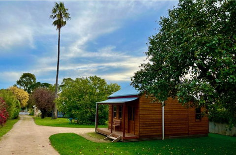Willunga Gallery Cabins - Accommodation Rockhampton 0