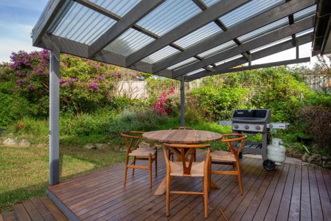 WindanSea Cottage Pet Friendly Ocean Glimpses - Accommodation Rockhampton 2
