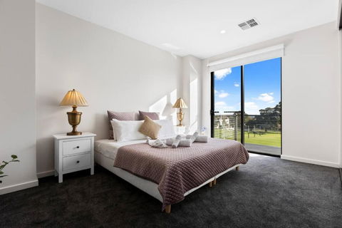 Woodforde 3BR House With An Amazing View - Accommodation Rockhampton 1