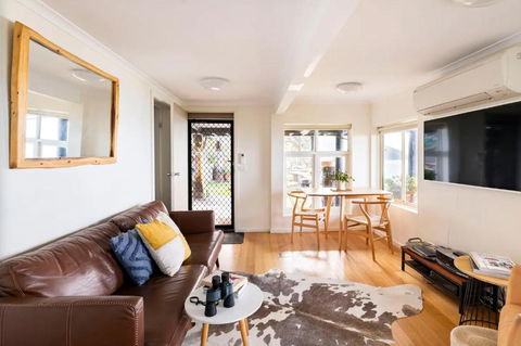 Y Vue - Beachside Apartment With Ocean Views - Accommodation Rockhampton 1
