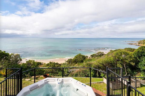 Y Vue - Beachside Apartment With Ocean Views - Accommodation Rockhampton 2