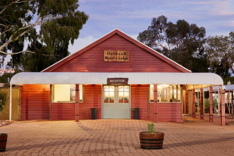 Outback Lodge - Accommodation Rockhampton 0