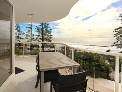Zanzibar 404, Sensational 2 Bedroom Oceanview Apartment - Accommodation Rockhampton 1