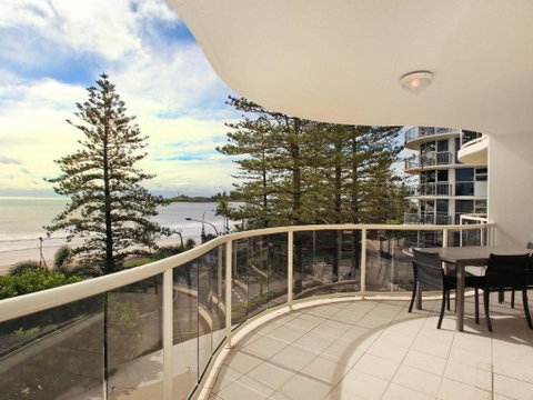 Zanzibar 404, Sensational 2 Bedroom Oceanview Apartment - Accommodation Rockhampton 2