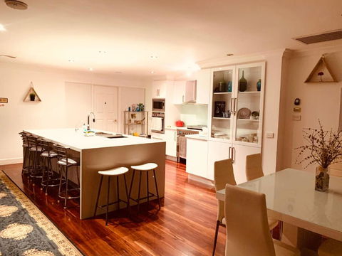 Yes Home - Accommodation Rockhampton 0