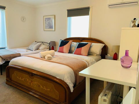 Yes Home - Accommodation Rockhampton 3