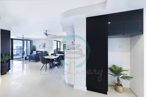 ZEN AT ARKABA 3BR Luxury Waterfront Apt Pool + BBQ - Accommodation Rockhampton 3