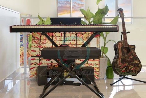 Zen Cascade: 4BR Luxury Penthouse Loft With Views - Accommodation Rockhampton 1