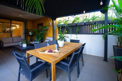Zen Seaside 1BR Waterfront Apt - Accommodation Rockhampton 2