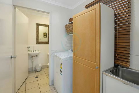 Zen Serene Seascape - Family Pool - BBQ - Markets - Accommodation Rockhampton 2