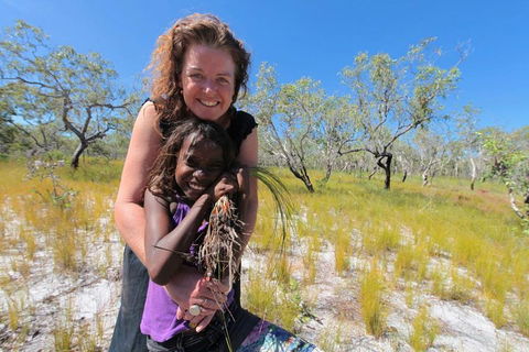 Gay-Wu Woman's 5 Day Yolngu Homeland Tour - Accommodation Rockhampton 1