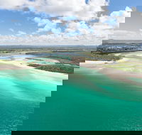Deluxe Seaplane Tour Noosa to Glasshouse Adventure for 2 with Photobook - Accommodation Rockhampton