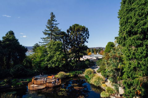 Private Royal Tasmanian Botanical Gardens Walking Tour - Accommodation Rockhampton 3
