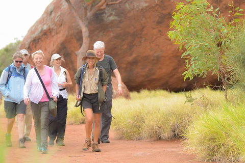 Full Uluru Base Walk At Sunrise Including Breakfast - Accommodation Rockhampton 3