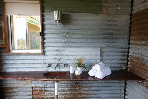 Slumber Safari At Werribee Open Range Zoo - Accommodation Rockhampton 2