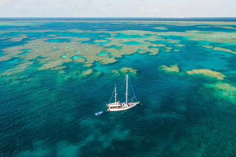 3 Day Whitsundays Sailing And Diving Adventure: Kiana - Accommodation Rockhampton 1