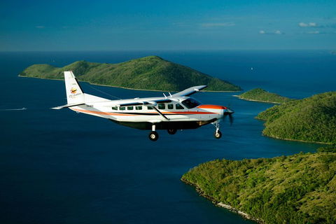 Reef And Island Scenic Flight From Airlie Beach - Accommodation Rockhampton 3