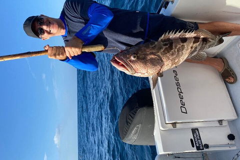 1/2 Day 5 Hour Offshore Fishing Charter - Accommodation Rockhampton 5