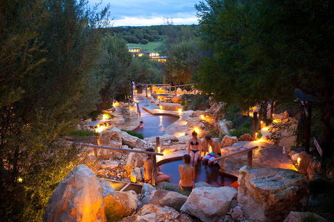 Peninsula Hot Springs Tour With Restaurant Lunch & Gondola Ride - Accommodation Rockhampton 2